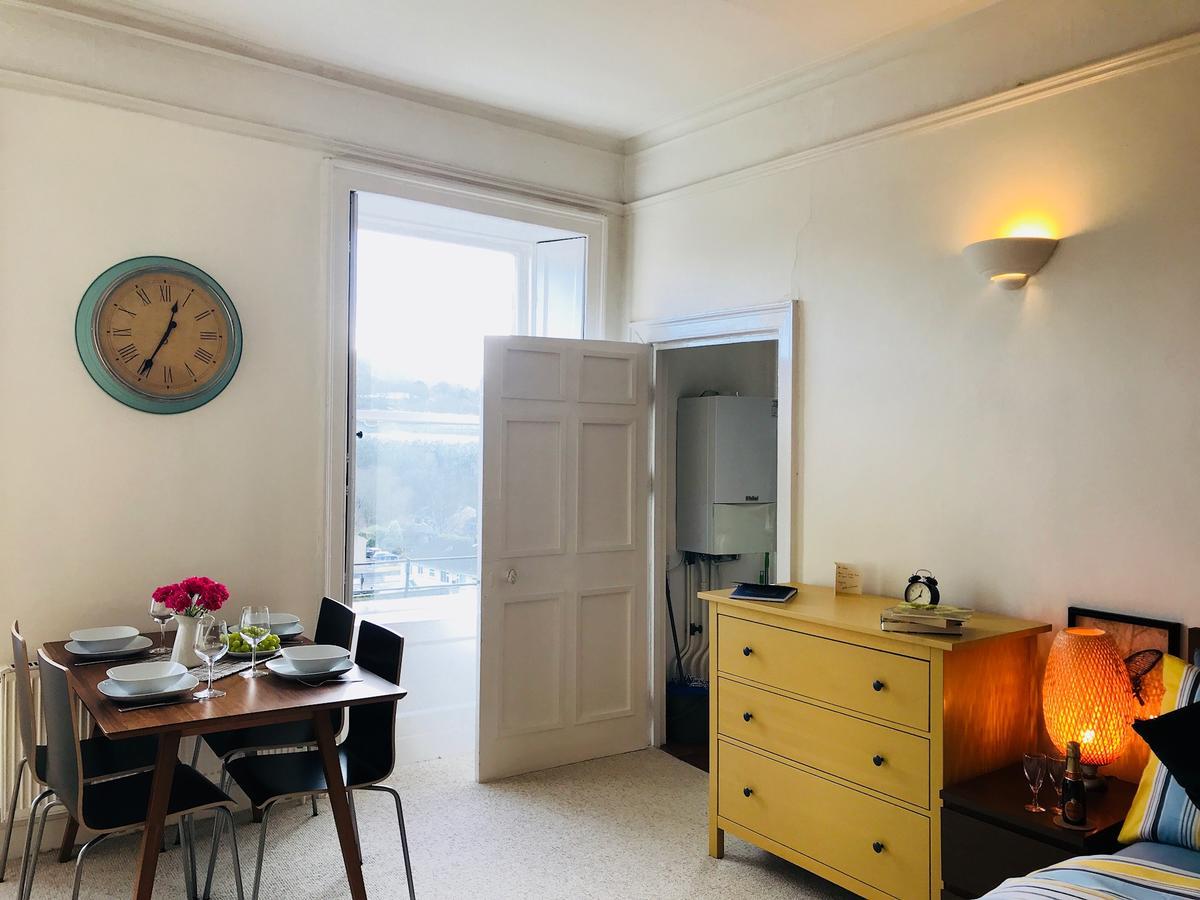 Grosvenor Apartments Бат Екстериор снимка