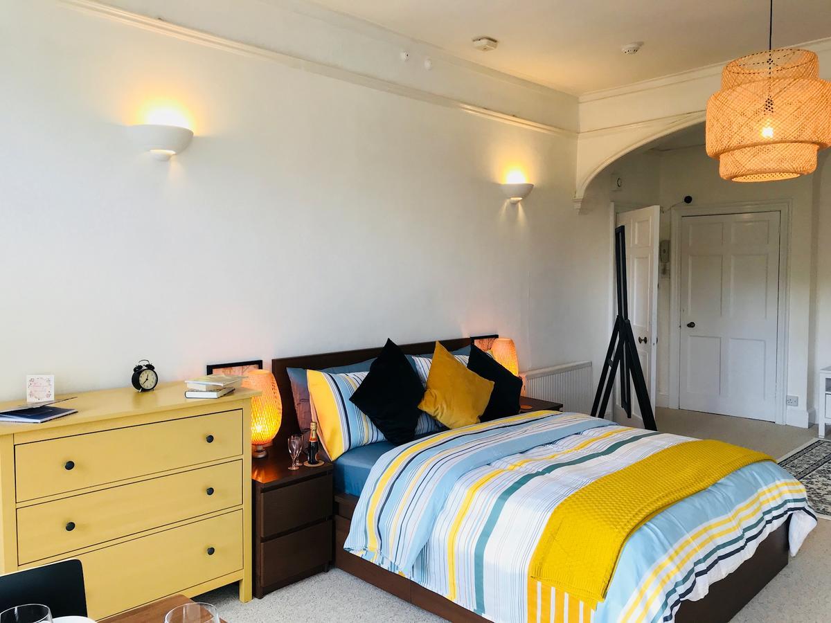 Grosvenor Apartments Бат Екстериор снимка