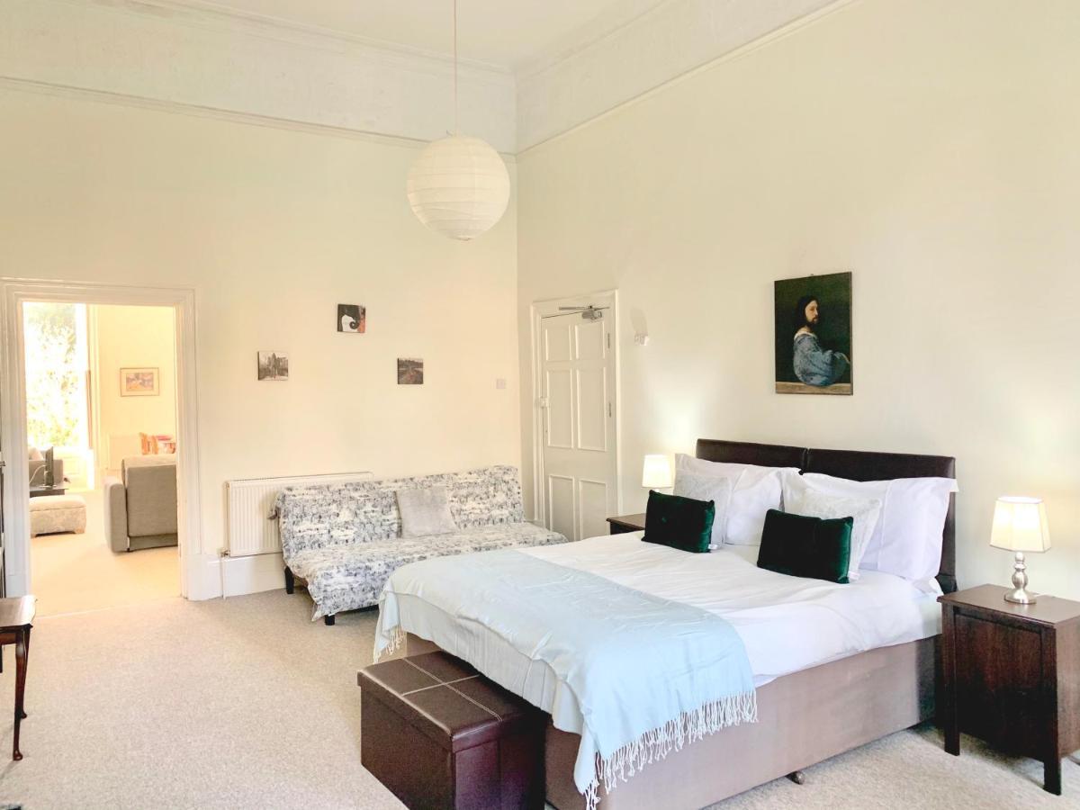 Grosvenor Apartments Бат Екстериор снимка