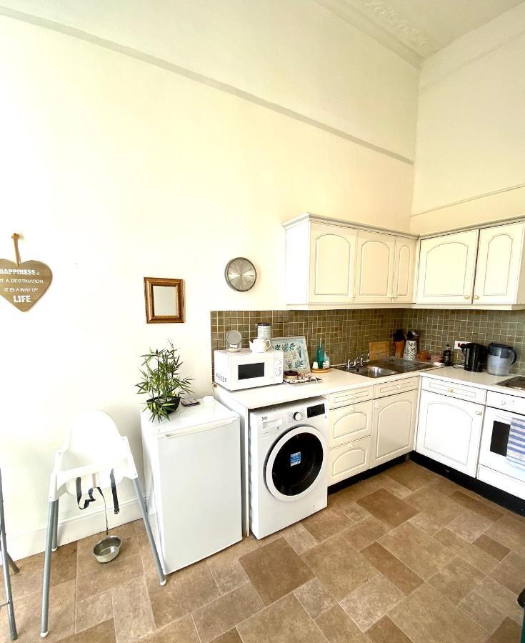 Grosvenor Apartments Бат Екстериор снимка