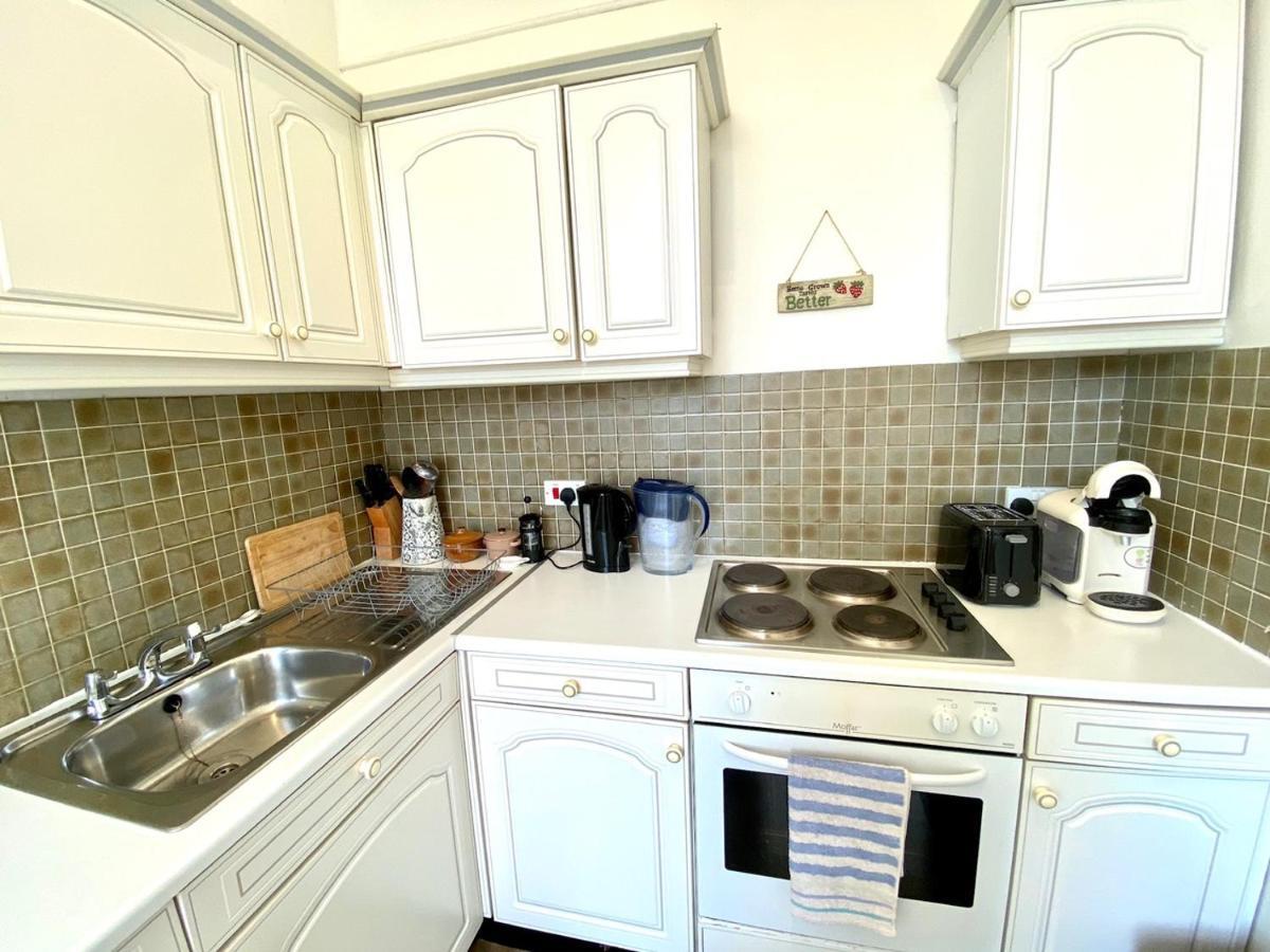 Grosvenor Apartments Бат Екстериор снимка